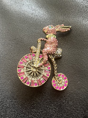 Pink rhinestone rabbit - rhinestone,
