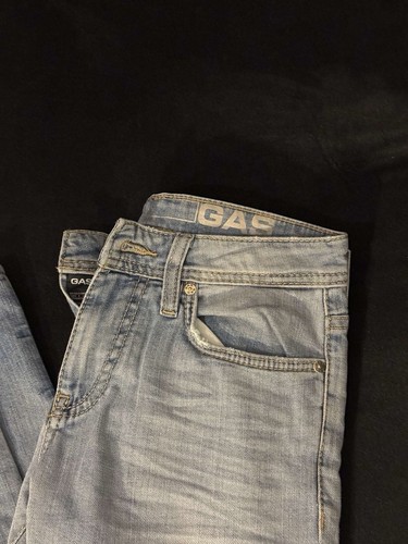 Woman gas skinny - gas,